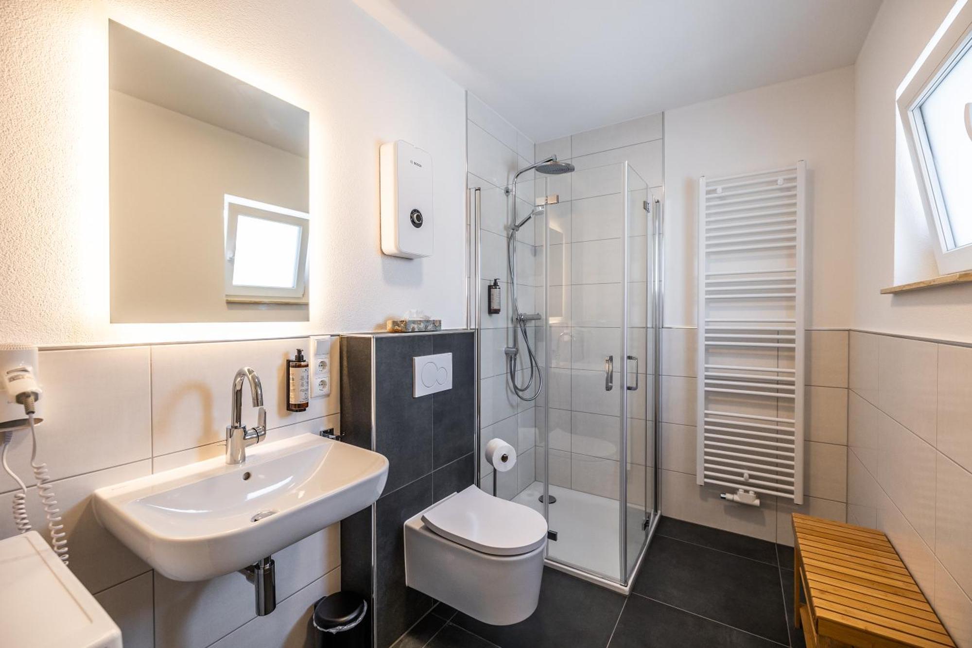 Eifelcomfort Modernes Apartment In Zentraler Lage Pruem Luaran gambar